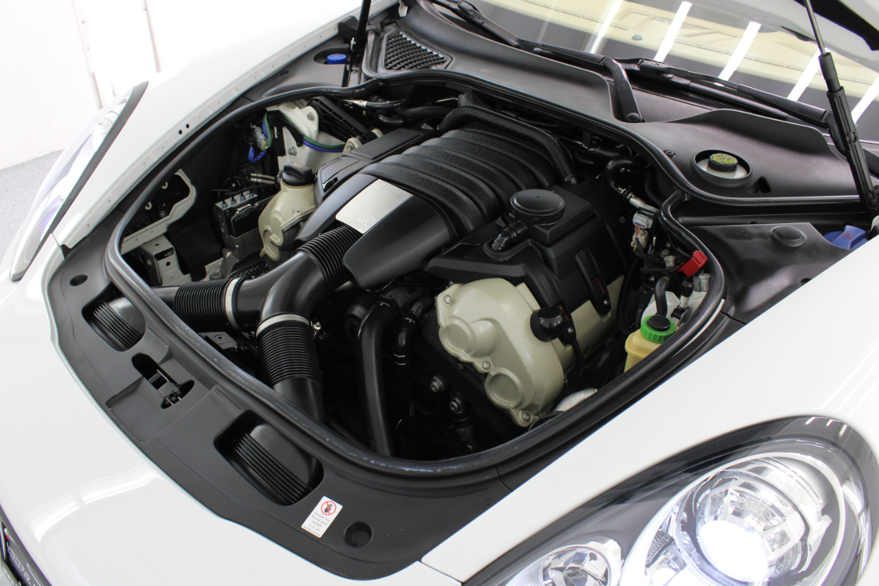 Porsche Panamera 4dr HB 2016