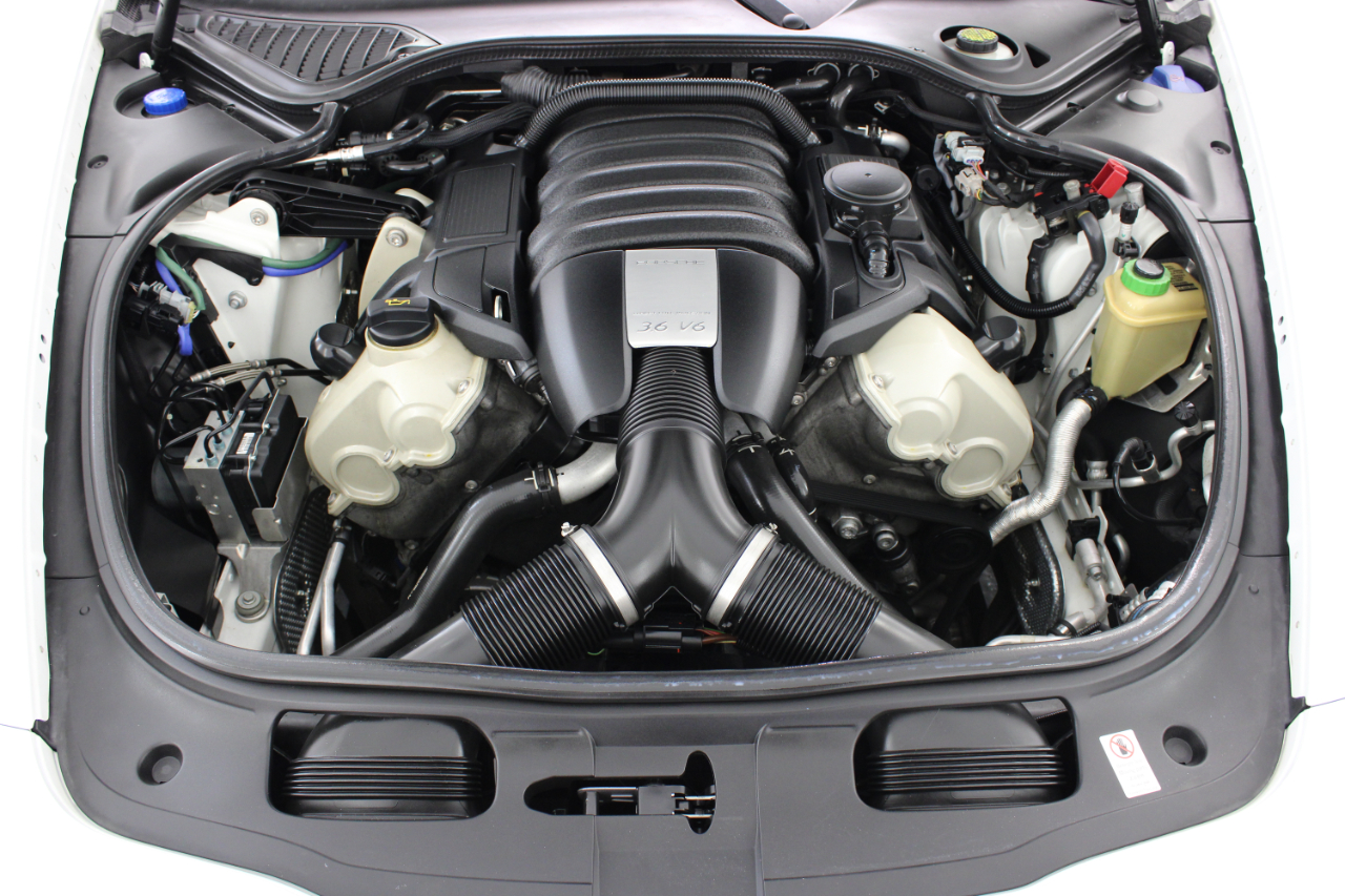 Porsche Panamera 4dr HB 2016