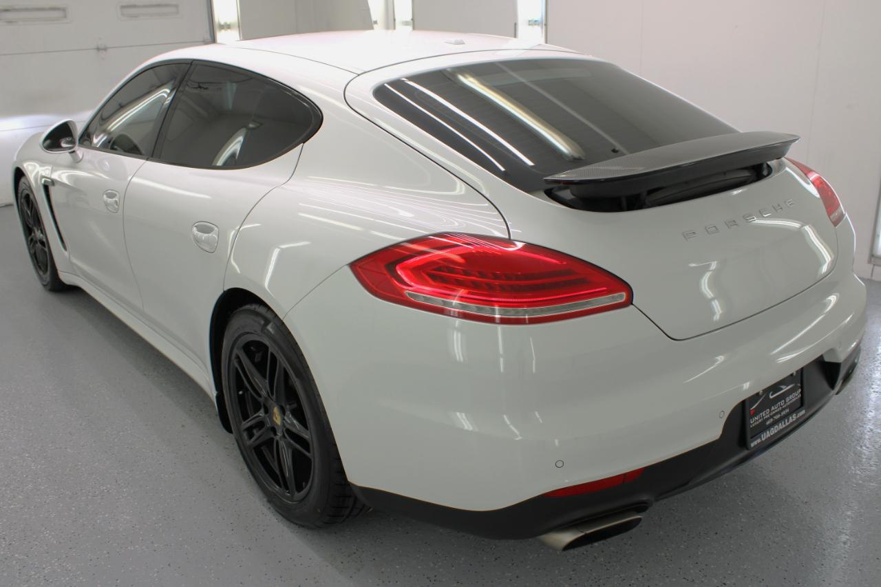 Porsche Panamera 4dr HB 2016