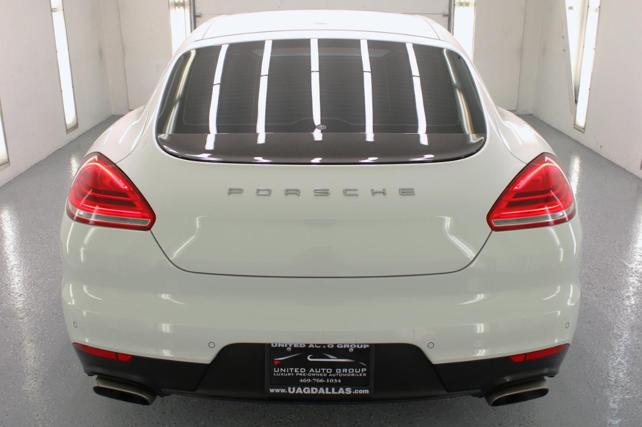 Porsche Panamera 4dr HB 2016