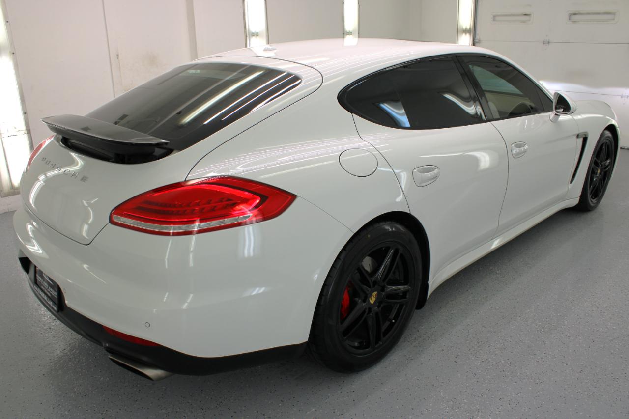 Porsche Panamera 4dr HB 2016