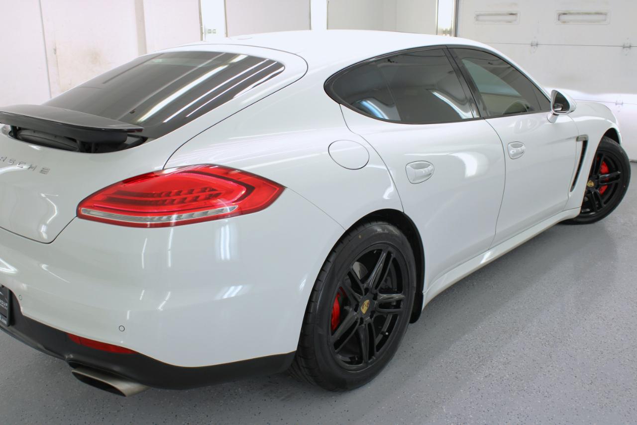 Porsche Panamera 4dr HB 2016