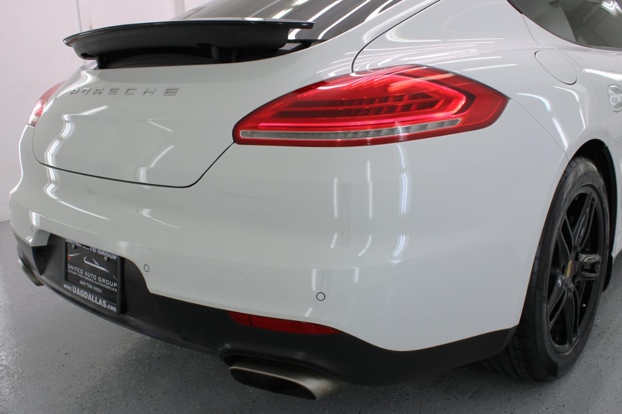 Porsche Panamera 4dr HB 2016