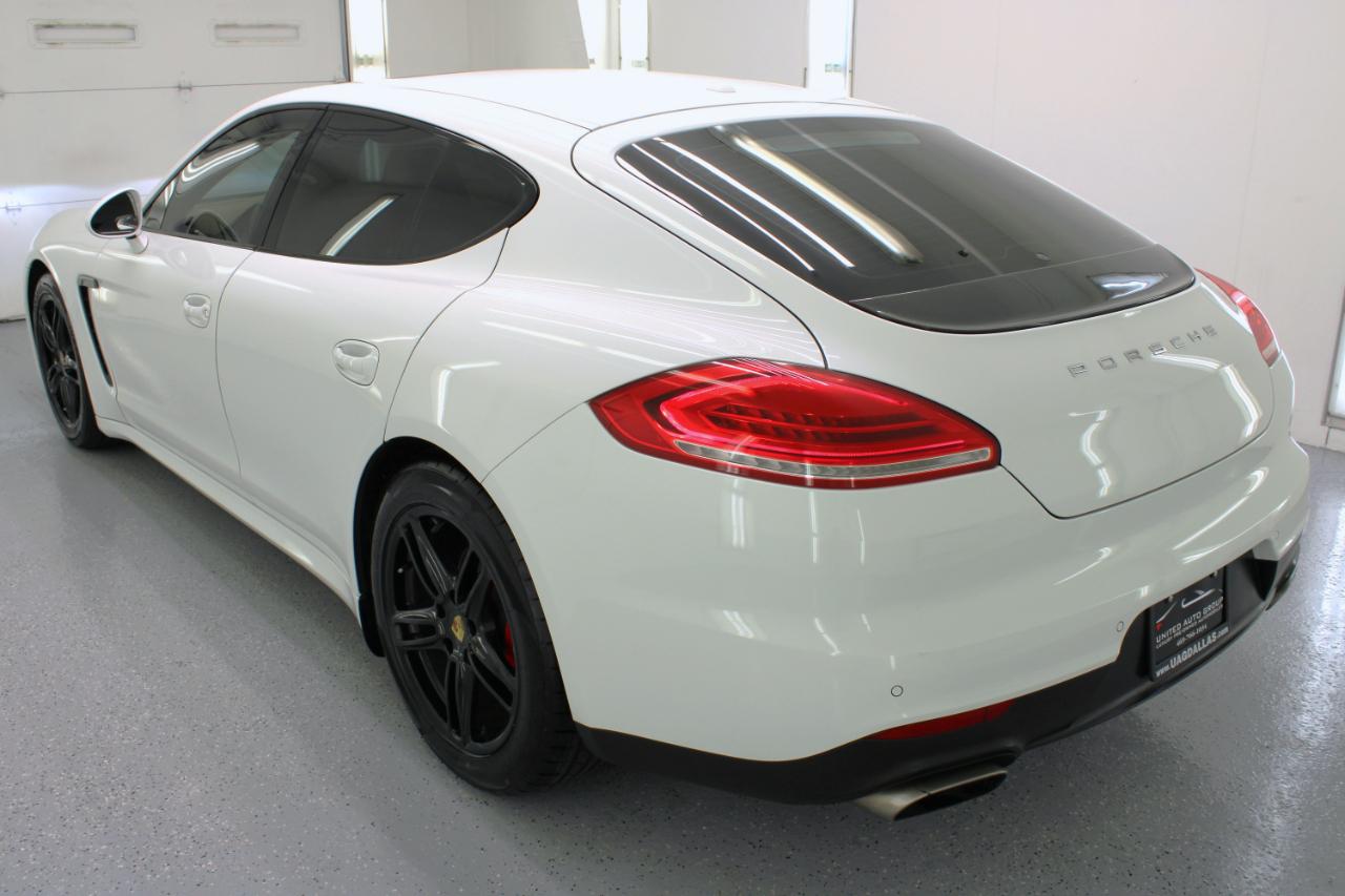 Porsche Panamera 4dr HB 2016