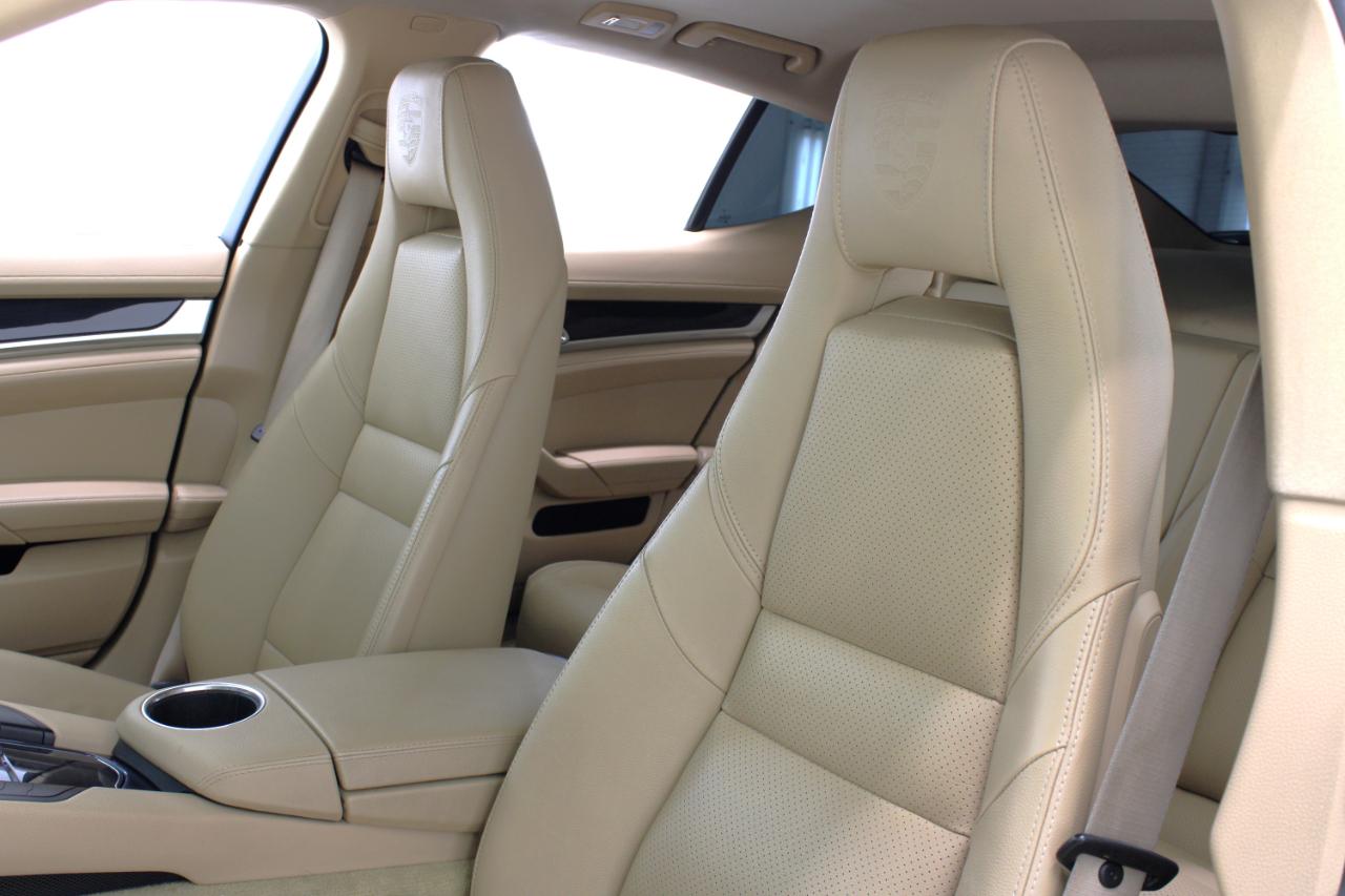 Porsche Panamera 4dr HB 2016