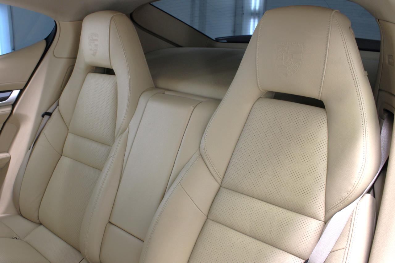 Porsche Panamera 4dr HB 2016