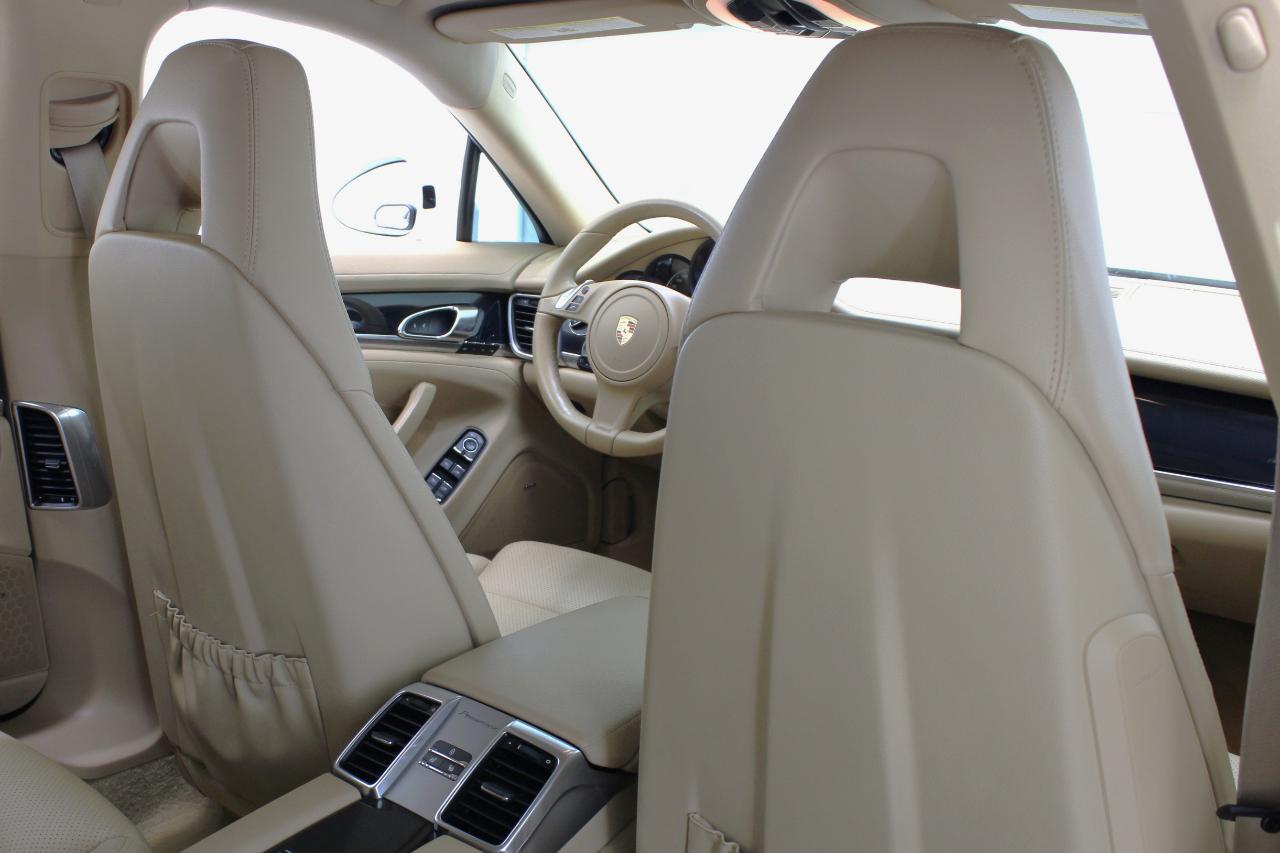 Porsche Panamera 4dr HB 2016