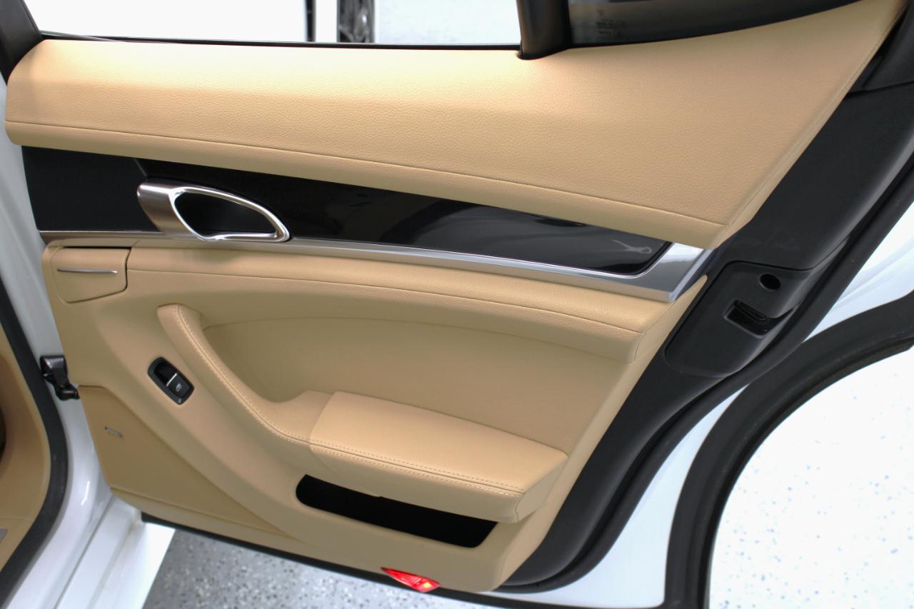 Porsche Panamera 4dr HB 2016