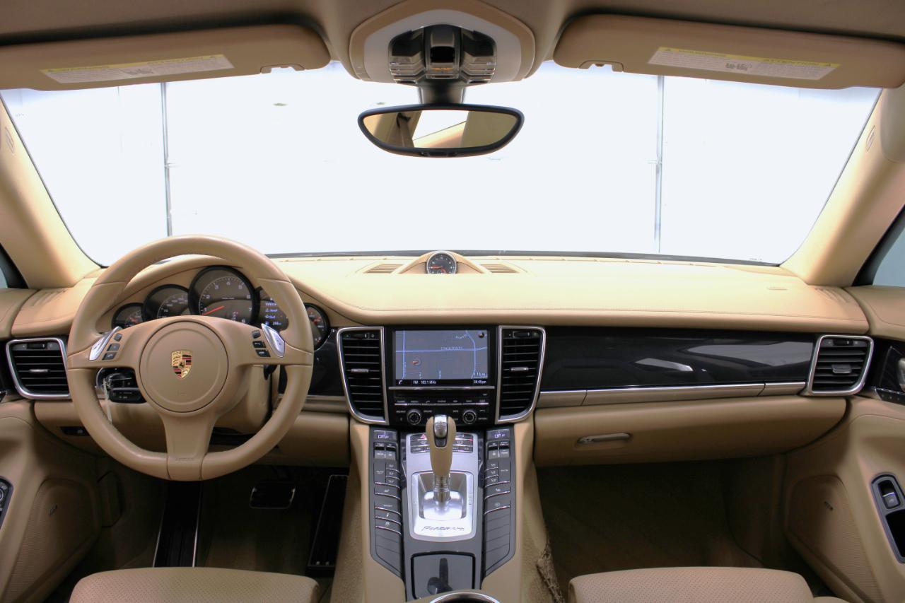 Porsche Panamera 4dr HB 2016