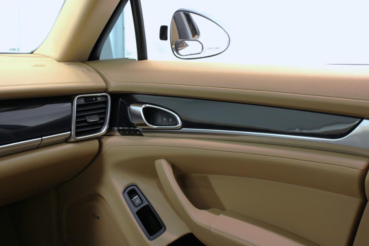 Porsche Panamera 4dr HB 2016