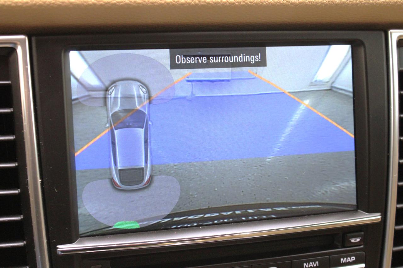 Porsche Panamera 4dr HB 2016