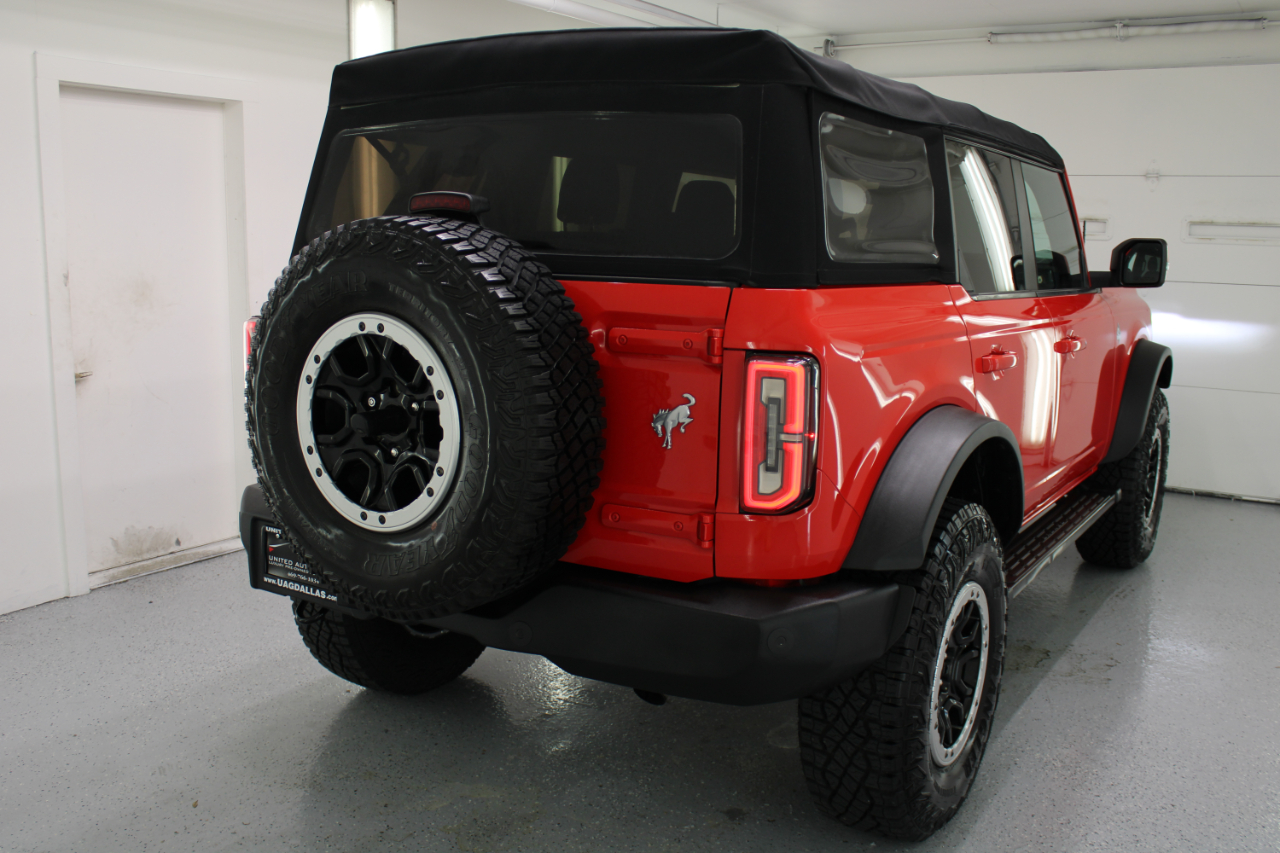2021 Ford Bronco Outer Banks photo 8
