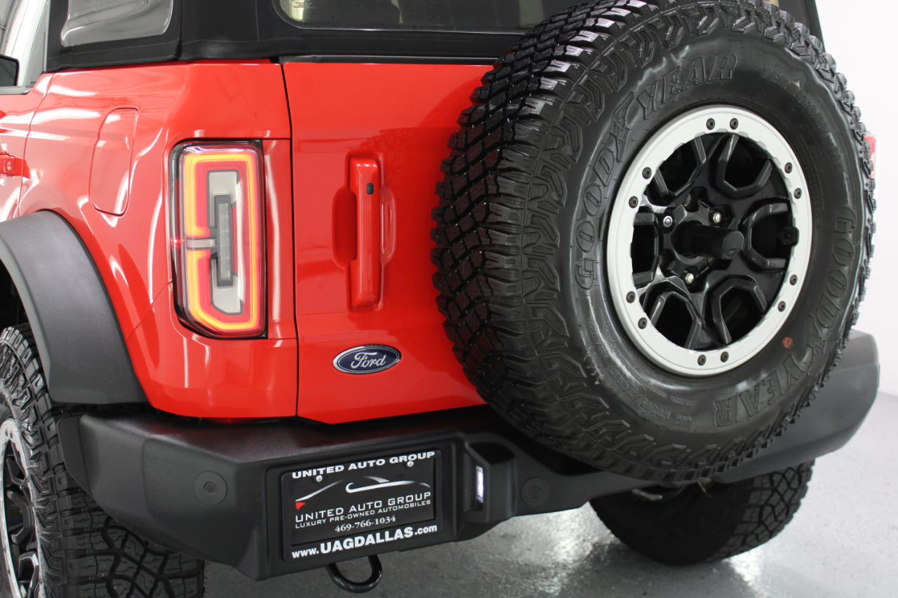 2021 Ford Bronco Outer Banks photo 23
