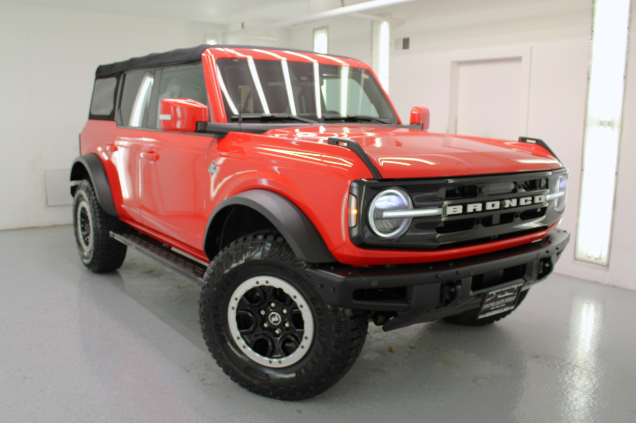 2021 Ford Bronco Outer Banks photo 26