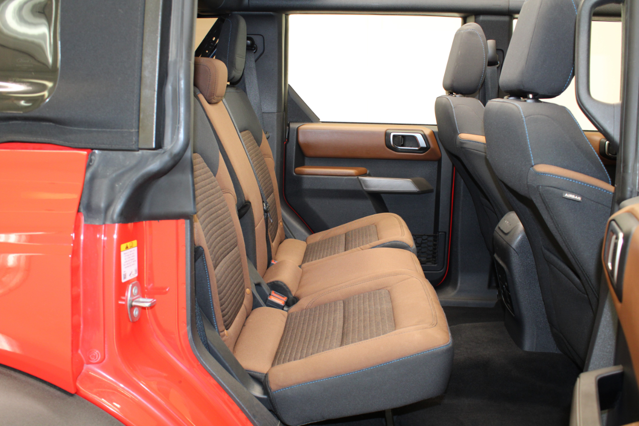 2021 Ford Bronco Outer Banks photo 38