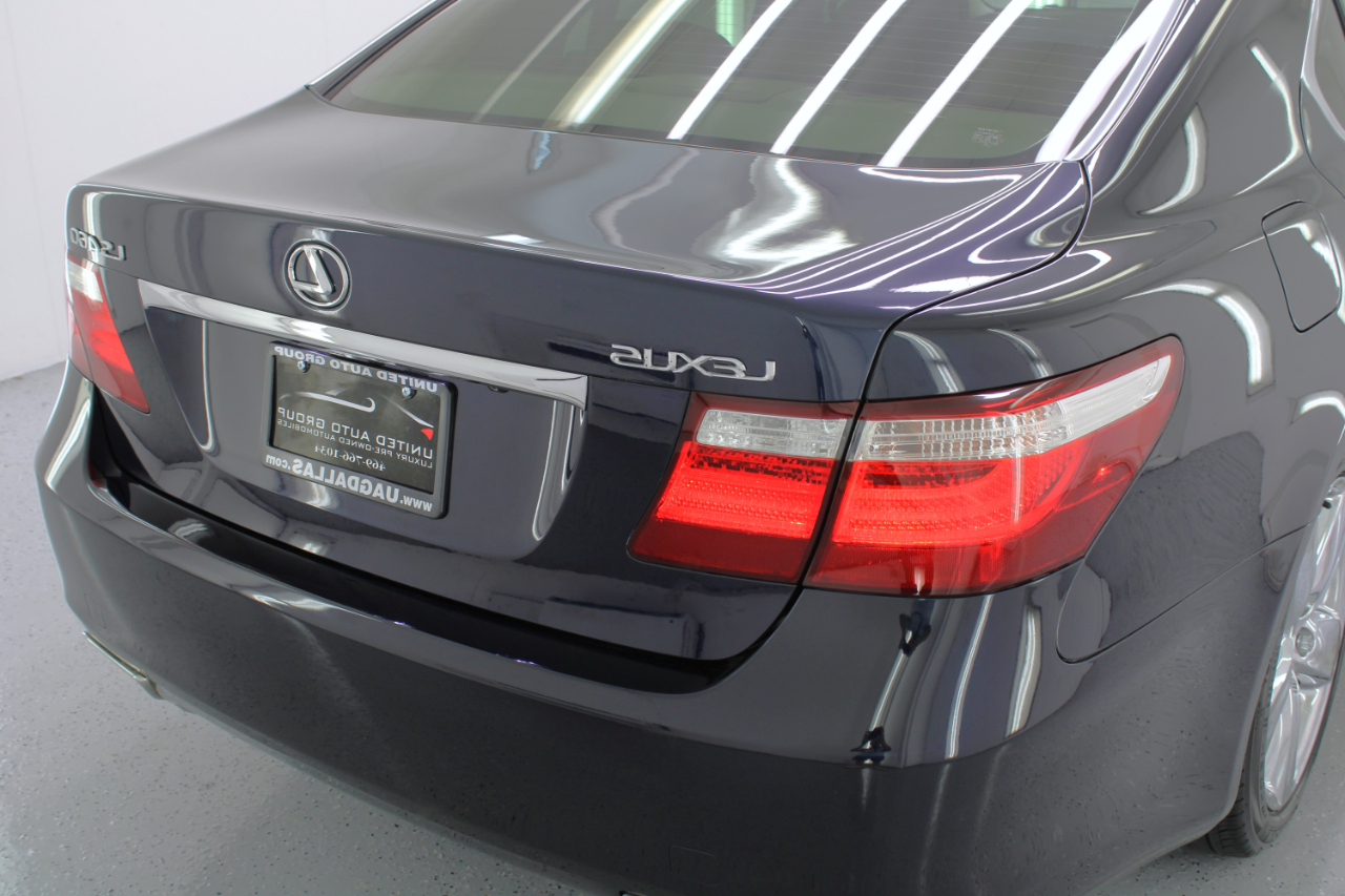 2008 Lexus LS 460 photo 18