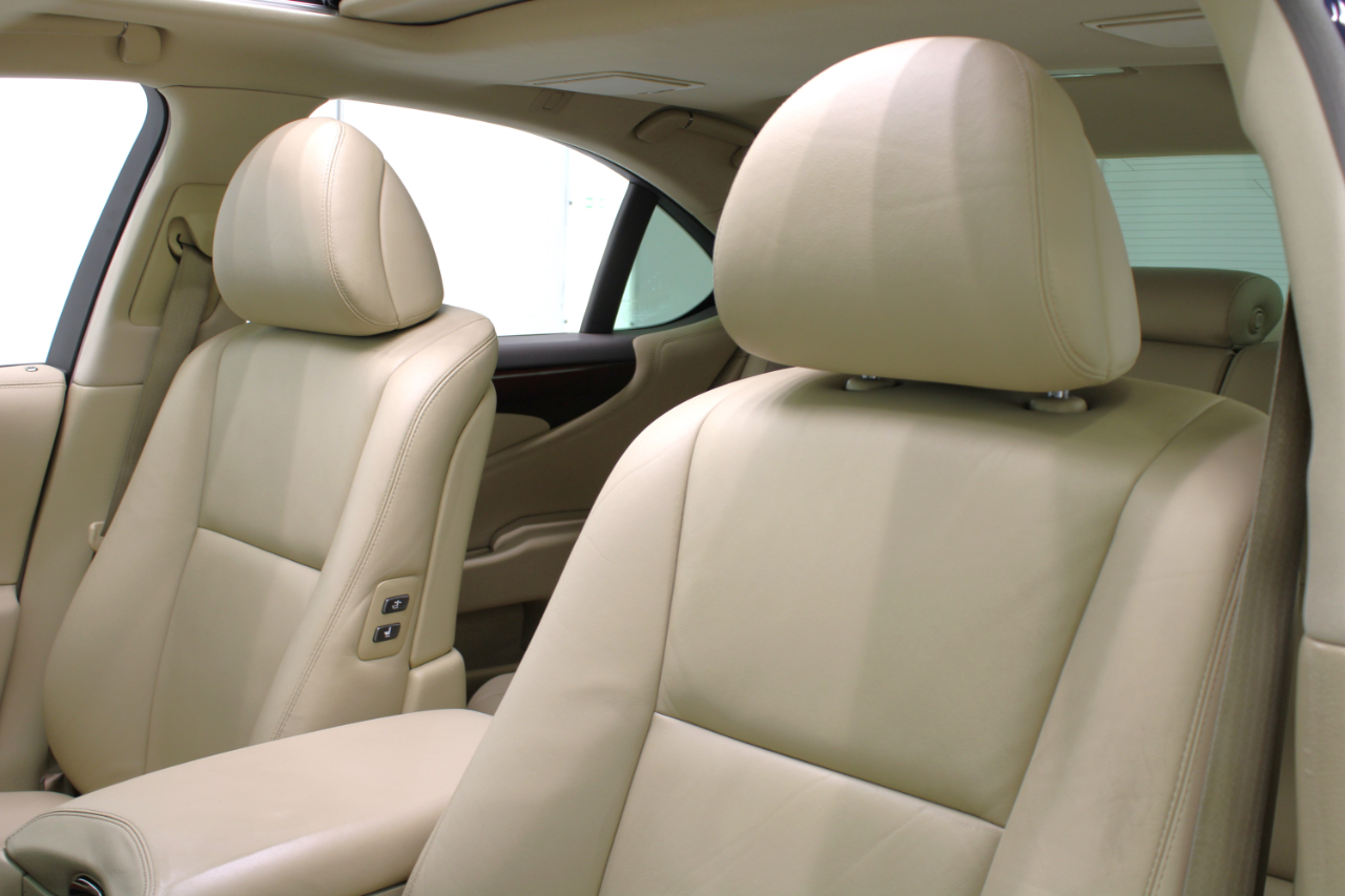 2008 Lexus LS 460 photo 32