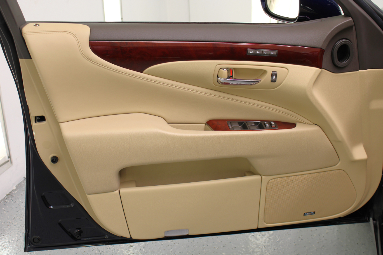 2008 Lexus LS 460 photo 34
