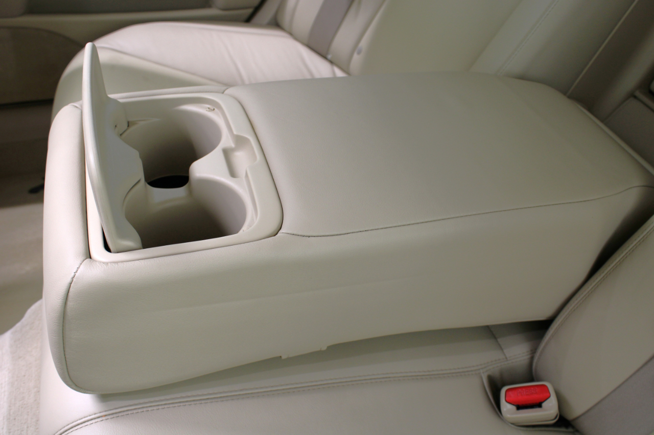 2008 Lexus LS 460 photo 37