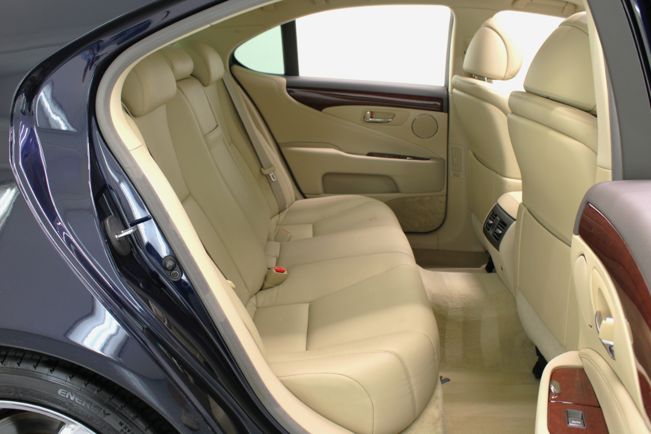 2008 Lexus LS 460 photo 39