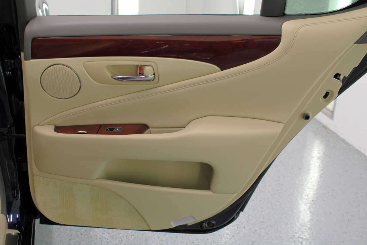 2008 Lexus LS 460 photo 41