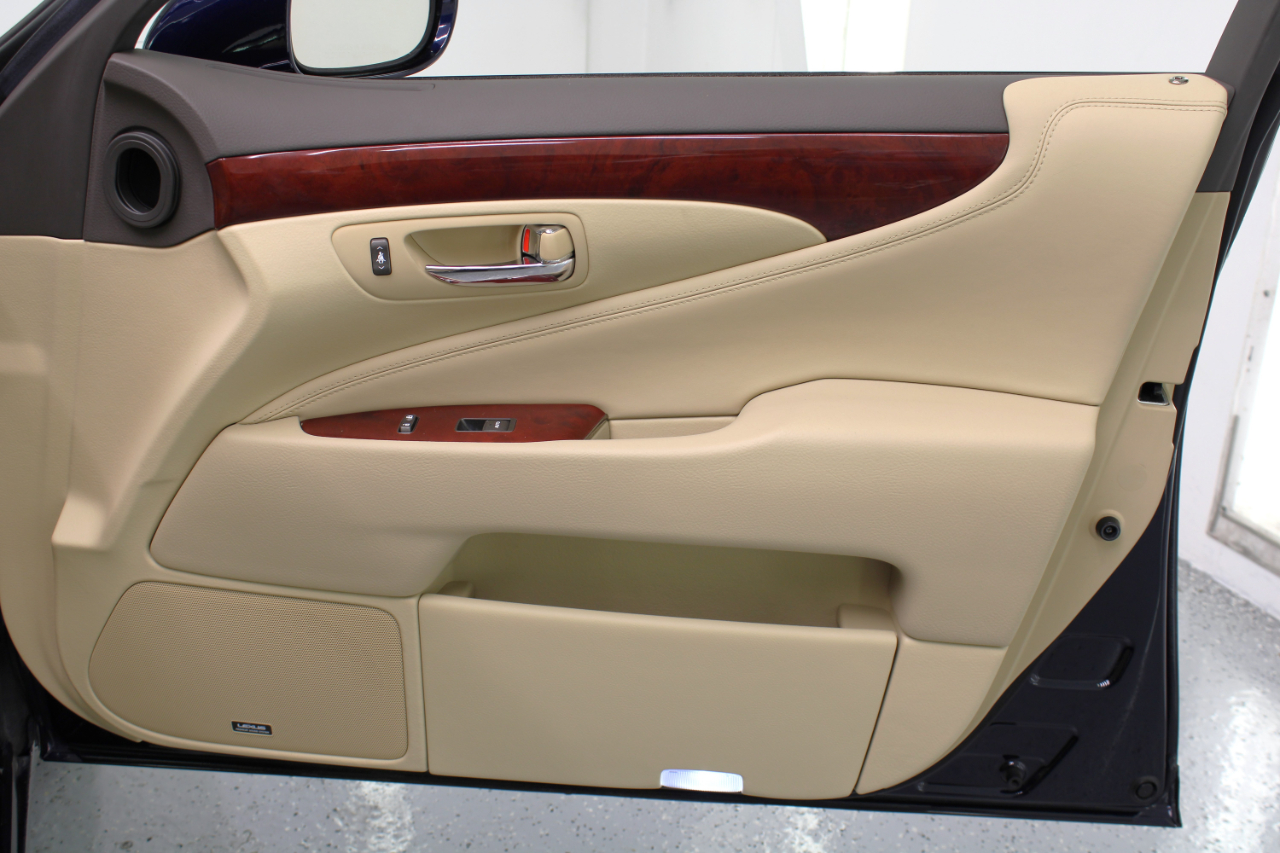2008 Lexus LS 460 photo 46