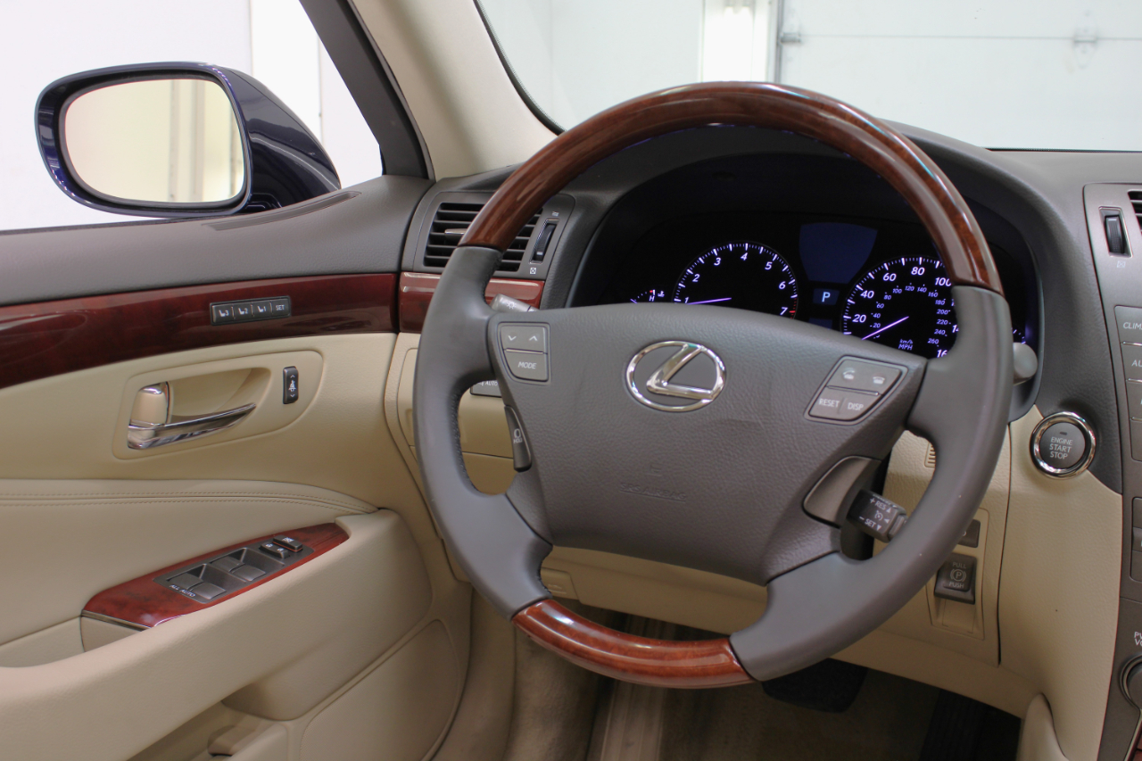 2008 Lexus LS 460 photo 49