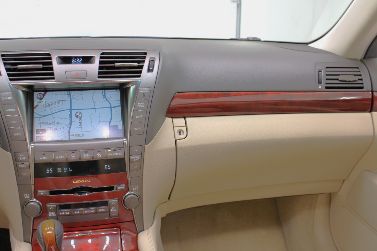 2008 Lexus LS 460 photo 52