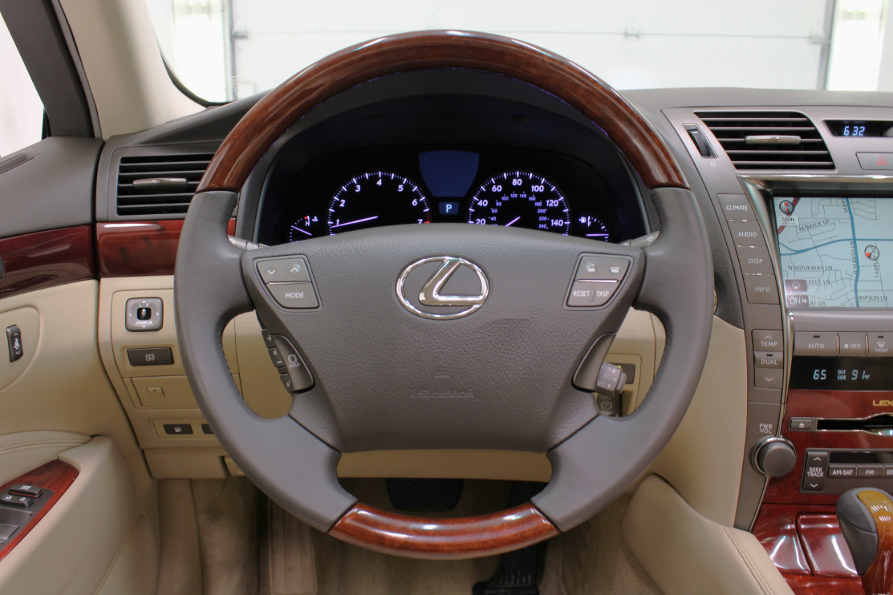 2008 Lexus LS 460 photo 54
