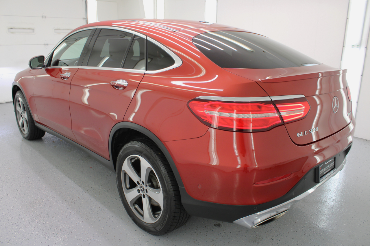 Mercedes-Benz GLC GLC 300 4MATIC Coupe 2018 Mercedes-Benz GLC GLC 300 4MATIC Coupe 2018