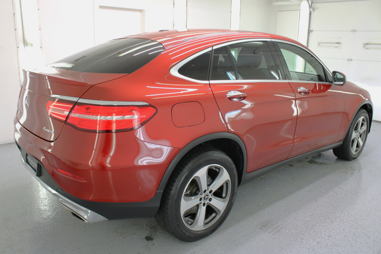 Mercedes-Benz GLC GLC 300 4MATIC Coupe 2018 Mercedes-Benz GLC GLC 300 4MATIC Coupe 2018