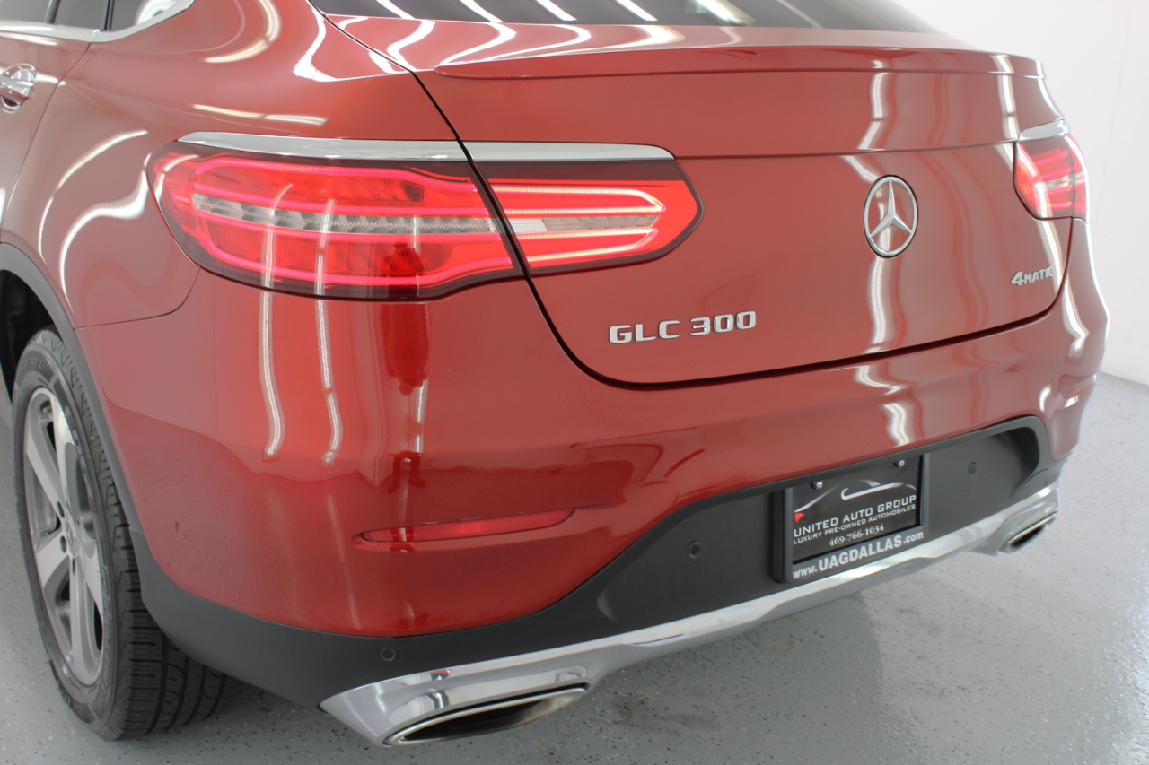 Mercedes-Benz GLC GLC 300 4MATIC Coupe 2018 Mercedes-Benz GLC GLC 300 4MATIC Coupe 2018