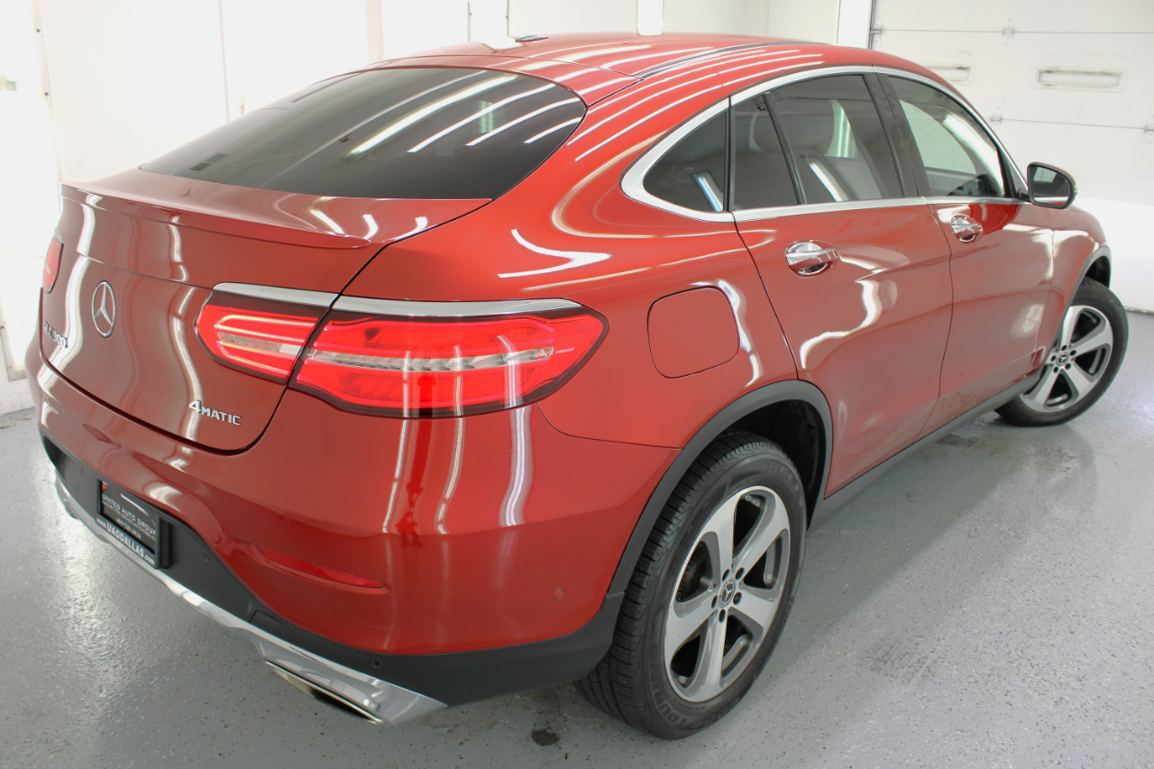 Mercedes-Benz GLC GLC 300 4MATIC Coupe 2018 Mercedes-Benz GLC GLC 300 4MATIC Coupe 2018