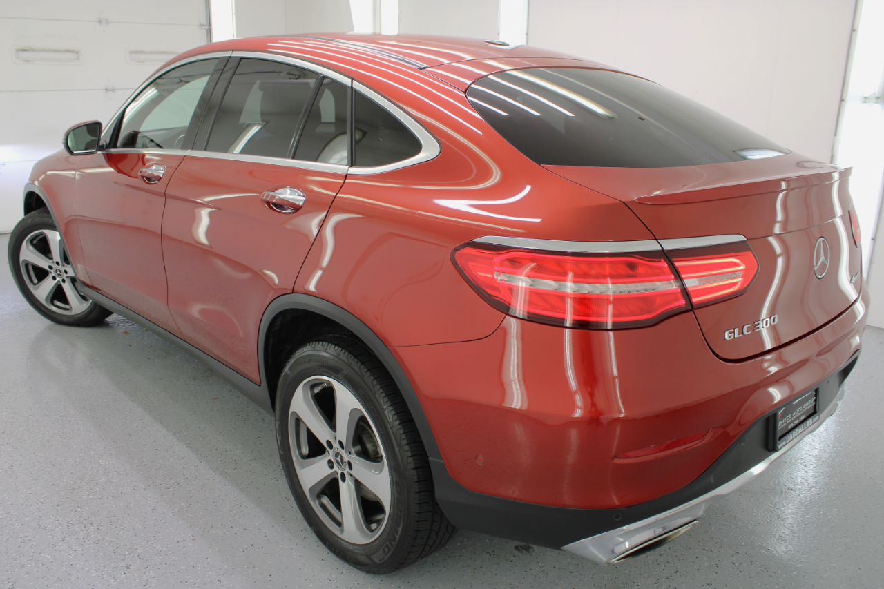 Mercedes-Benz GLC GLC 300 4MATIC Coupe 2018 Mercedes-Benz GLC GLC 300 4MATIC Coupe 2018