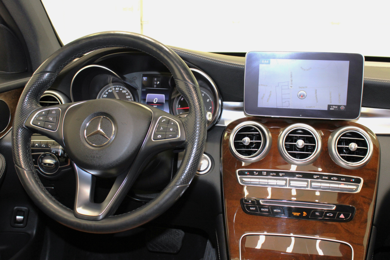 Mercedes-Benz GLC GLC 300 4MATIC Coupe 2018 Mercedes-Benz GLC GLC 300 4MATIC Coupe 2018