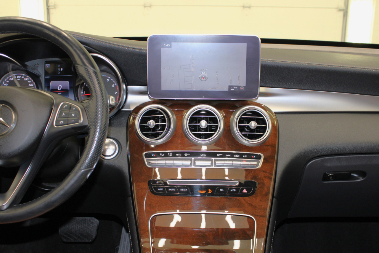 Mercedes-Benz GLC GLC 300 4MATIC Coupe 2018 Mercedes-Benz GLC GLC 300 4MATIC Coupe 2018