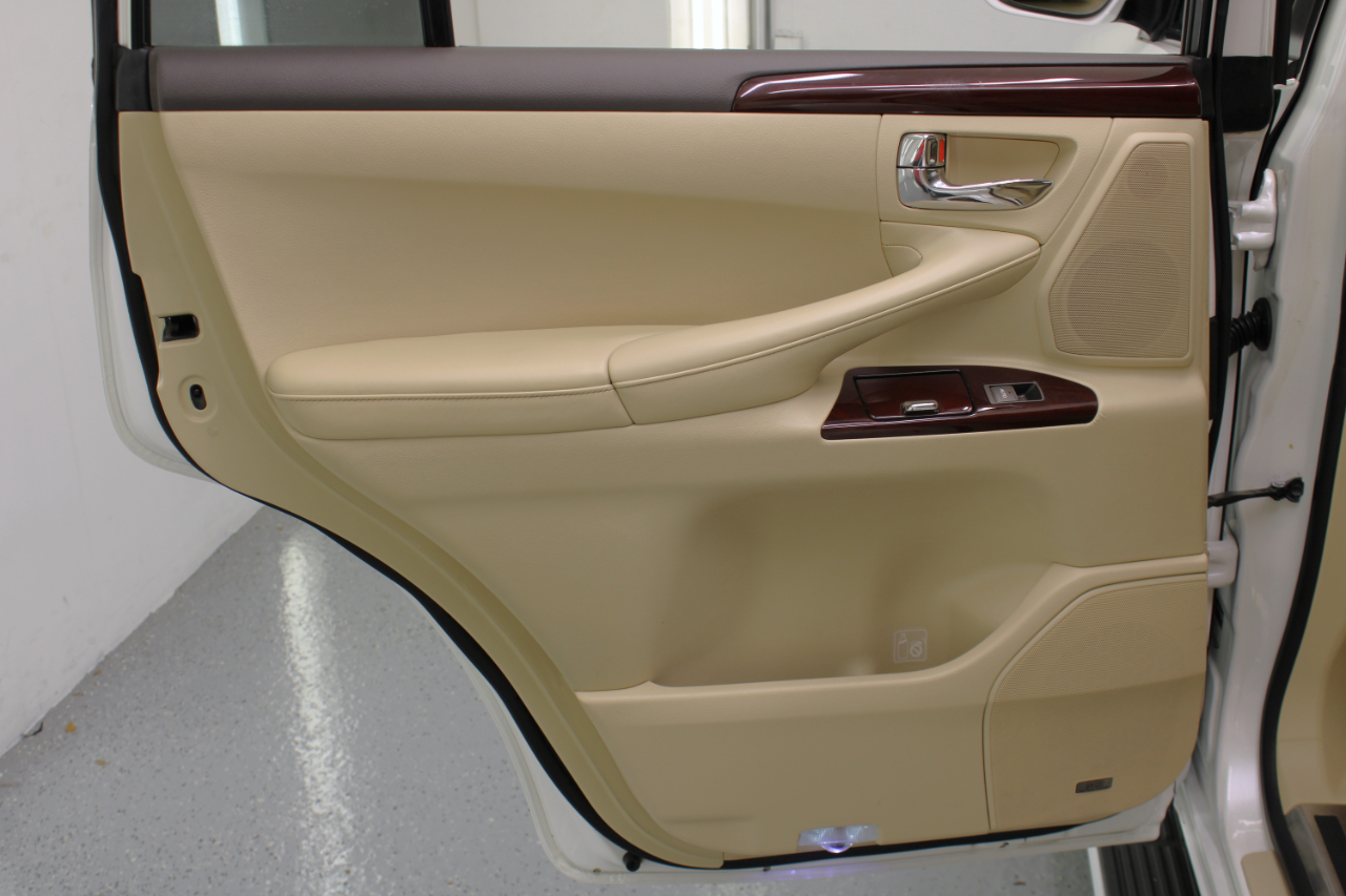 Lexus LX 570 4WD 4dr 2014 Lexus LX 570 4WD 4dr 2014