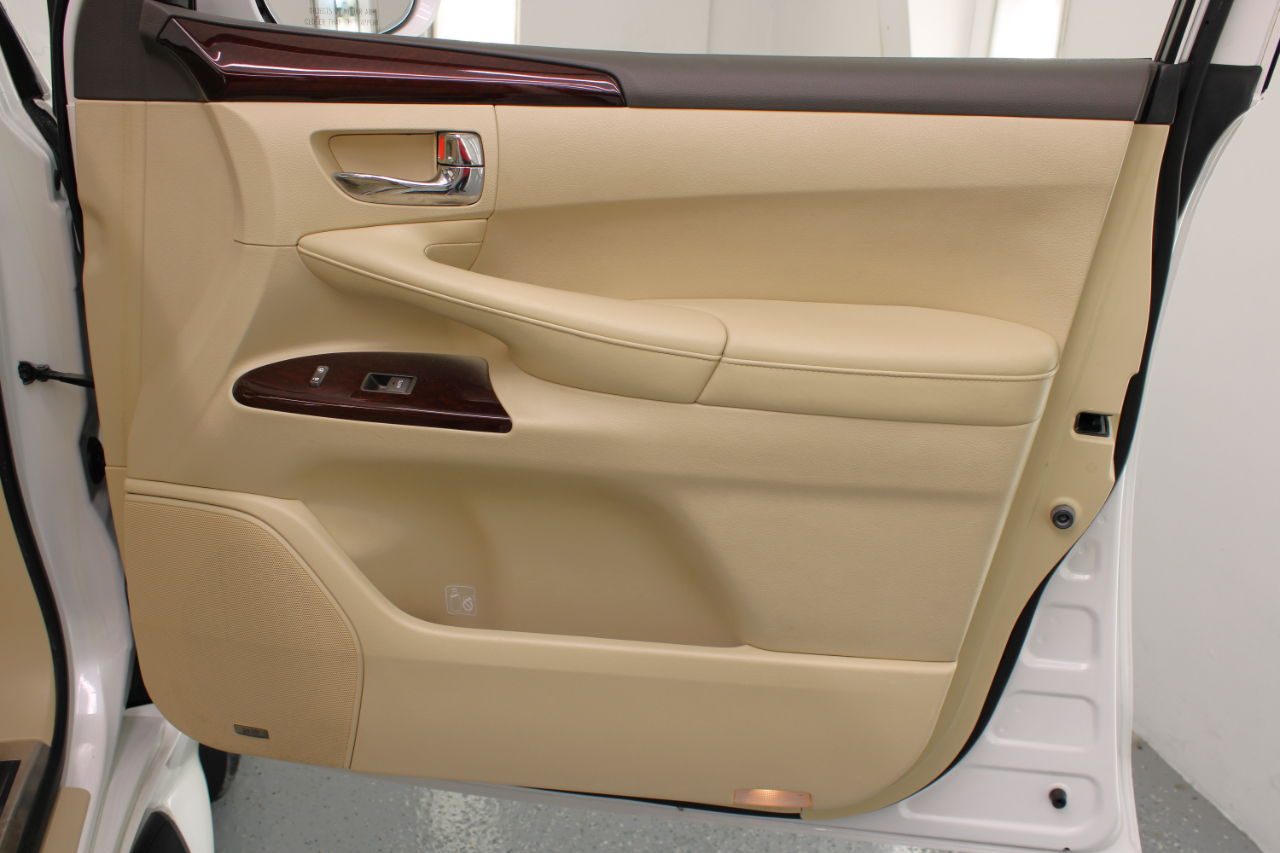 Lexus LX 570 4WD 4dr 2014 Lexus LX 570 4WD 4dr 2014