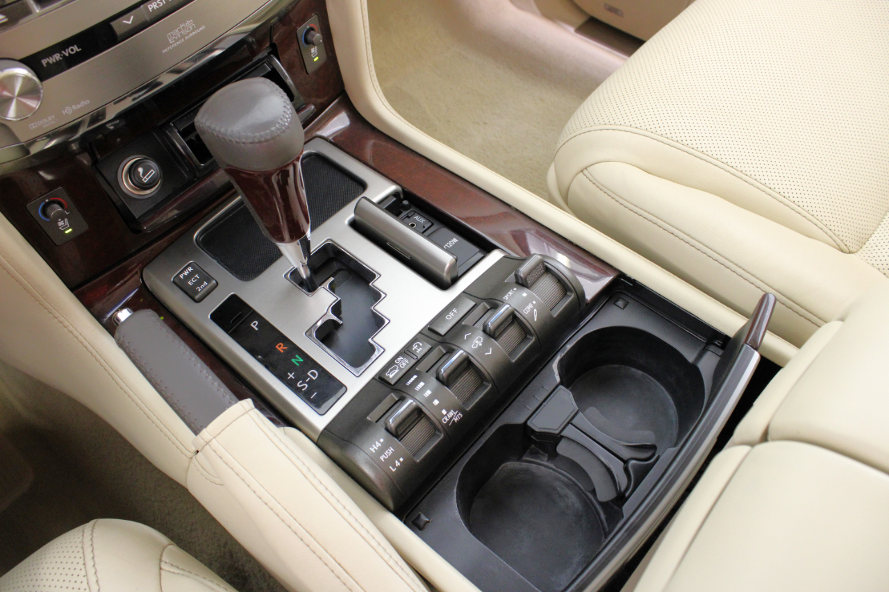 Lexus LX 570 4WD 4dr 2014 Lexus LX 570 4WD 4dr 2014