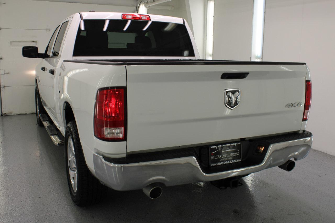 RAM 1500 Classic Tradesman 4x4 Crew Cab 5'7" Box 2019