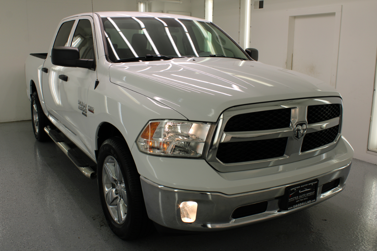 RAM 1500 Classic Tradesman 4x4 Crew Cab 5'7" Box 2019