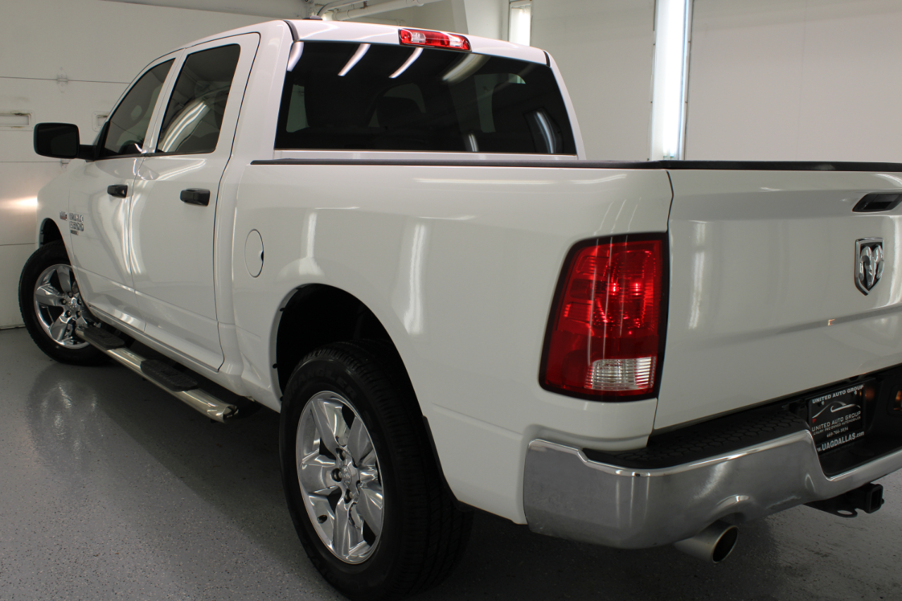RAM 1500 Classic Tradesman 4x4 Crew Cab 5'7" Box 2019