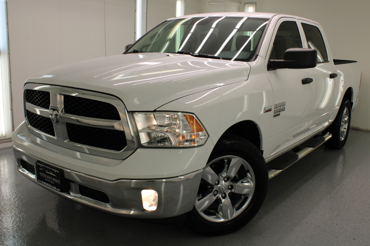 RAM 1500 Classic Tradesman 4x4 Crew Cab 5'7" Box 2019