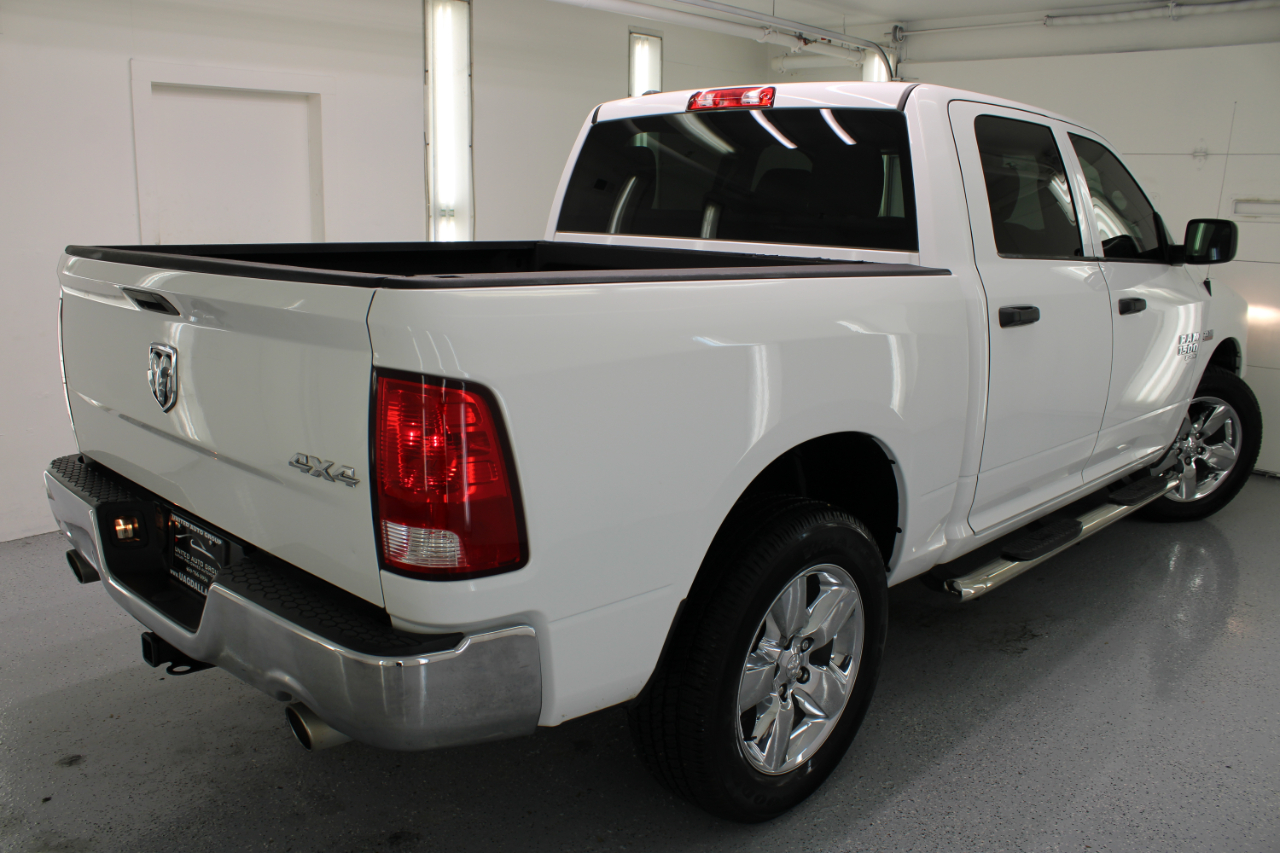 RAM 1500 Classic Tradesman 4x4 Crew Cab 5'7" Box 2019