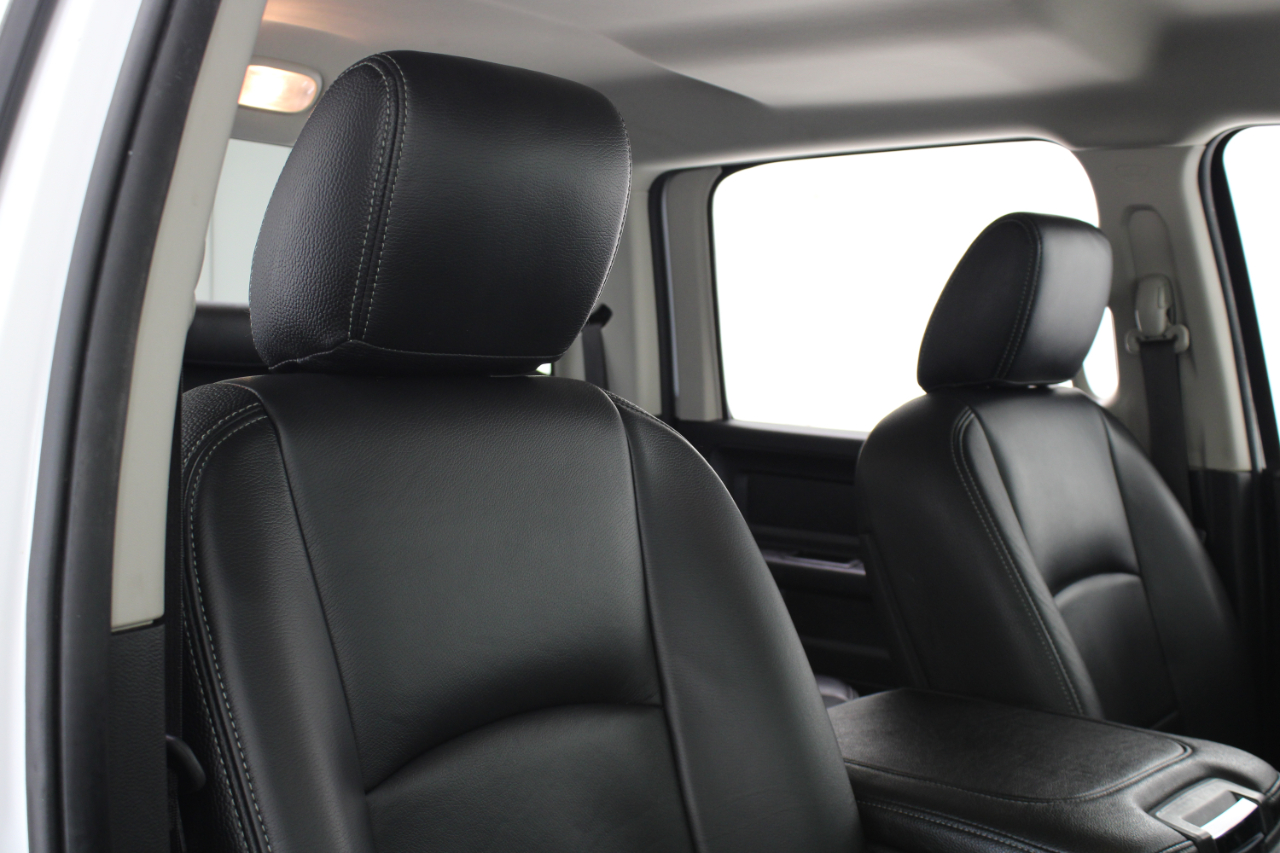 RAM 1500 Classic Tradesman 4x4 Crew Cab 5'7" Box 2019