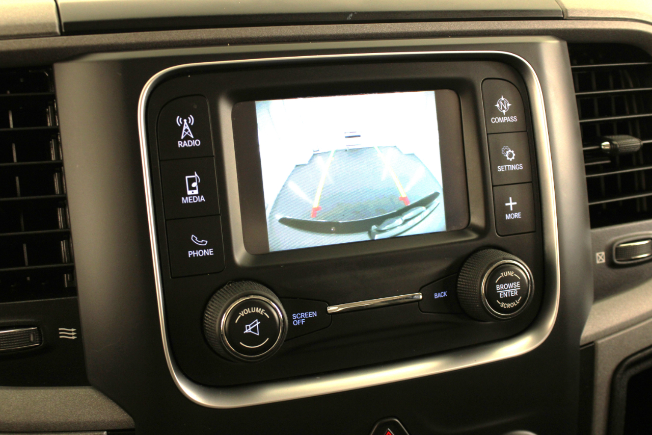 RAM 1500 Classic Tradesman 4x4 Crew Cab 5'7" Box 2019