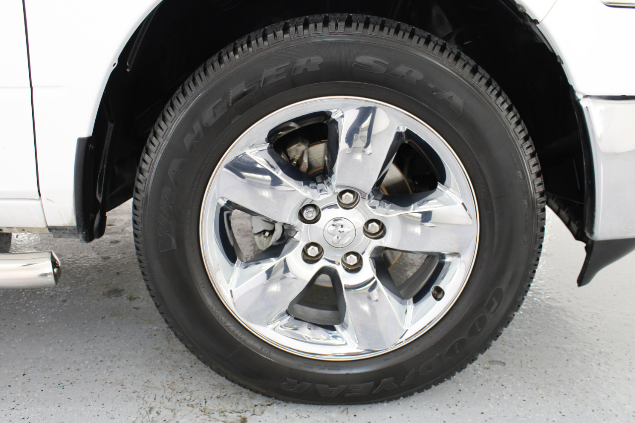 RAM 1500 Classic Tradesman 4x4 Crew Cab 5'7" Box 2019