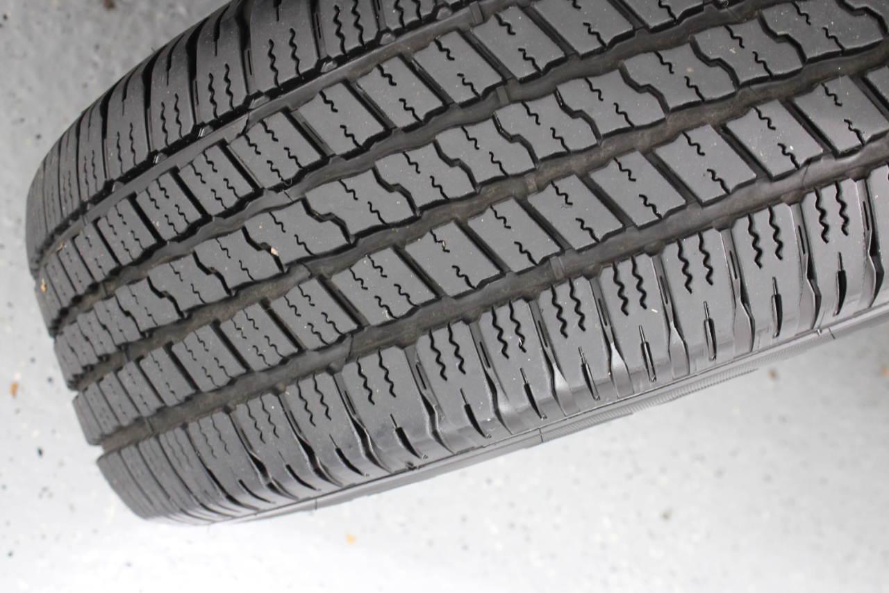 RAM 1500 Classic Tradesman 4x4 Crew Cab 5'7" Box 2019