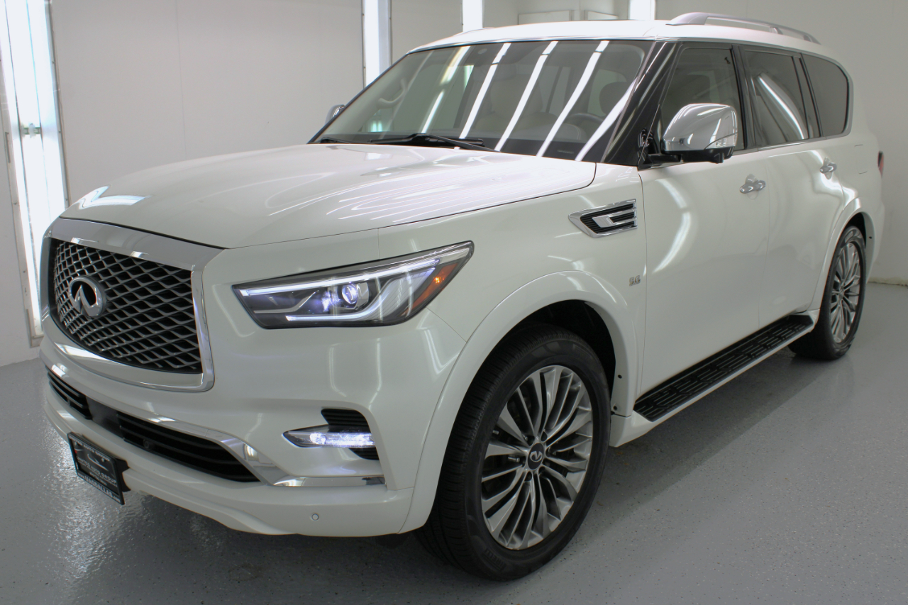 2019 Infiniti QX80 Luxe photo 4
