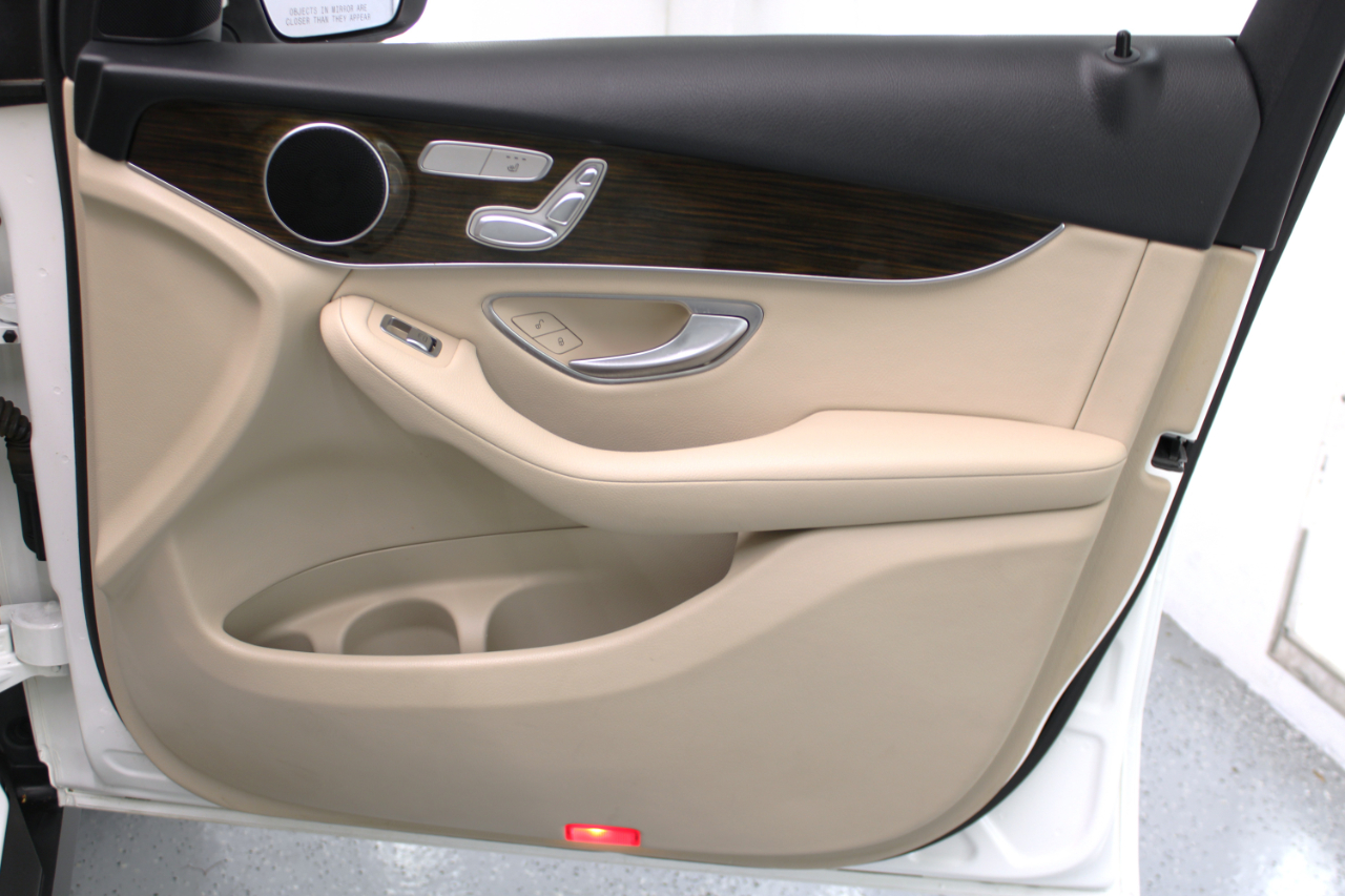 Mercedes-Benz GLC GLC 300 SUV 2017